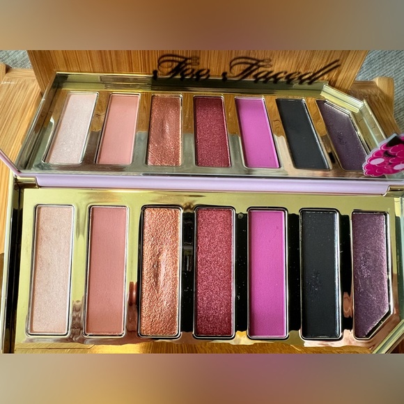 TOO FACED Razzle Dazzle Berry Eye Shadow Palatte 7 Eye Shadows Exc Cond - Picture 6 of 9